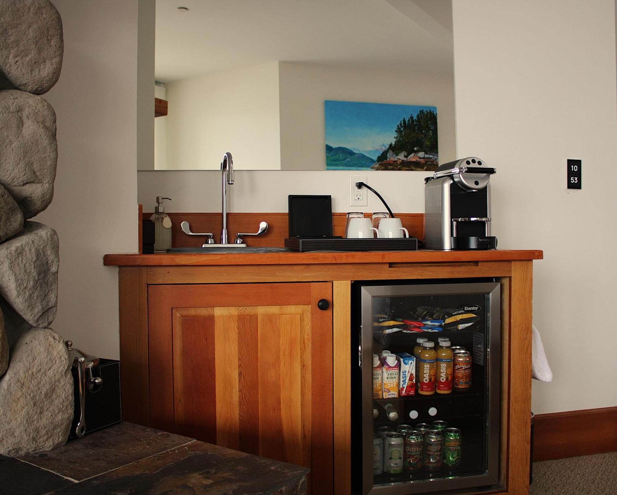 Sooke Harbour House Hotell Exteriör bild