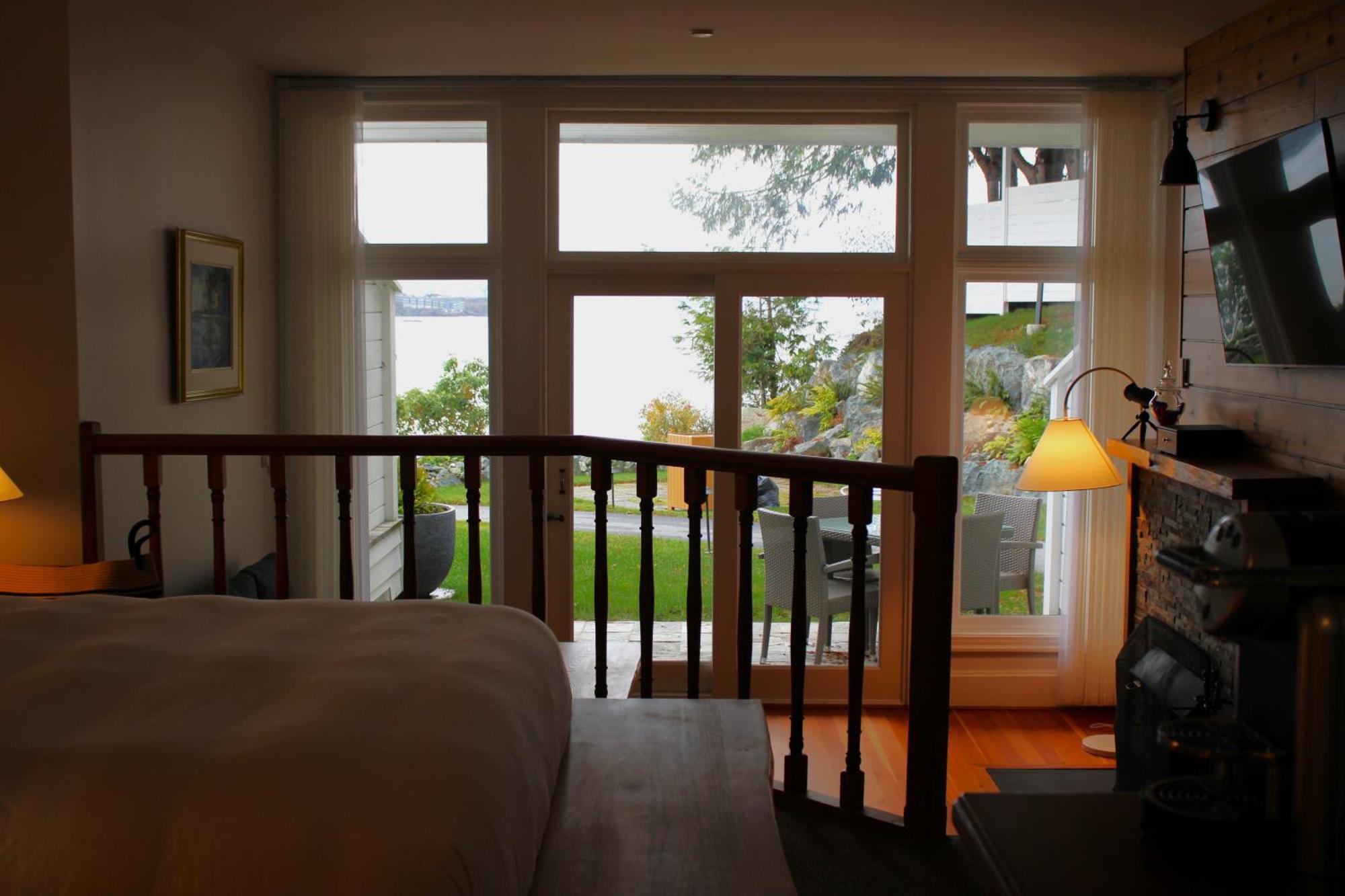 Sooke Harbour House Hotell Exteriör bild